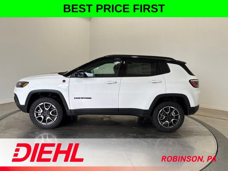 New 2026 Jeep Compass Trailhawk w/ Sun, Sound & Navigation Group AWD/4WD image 4