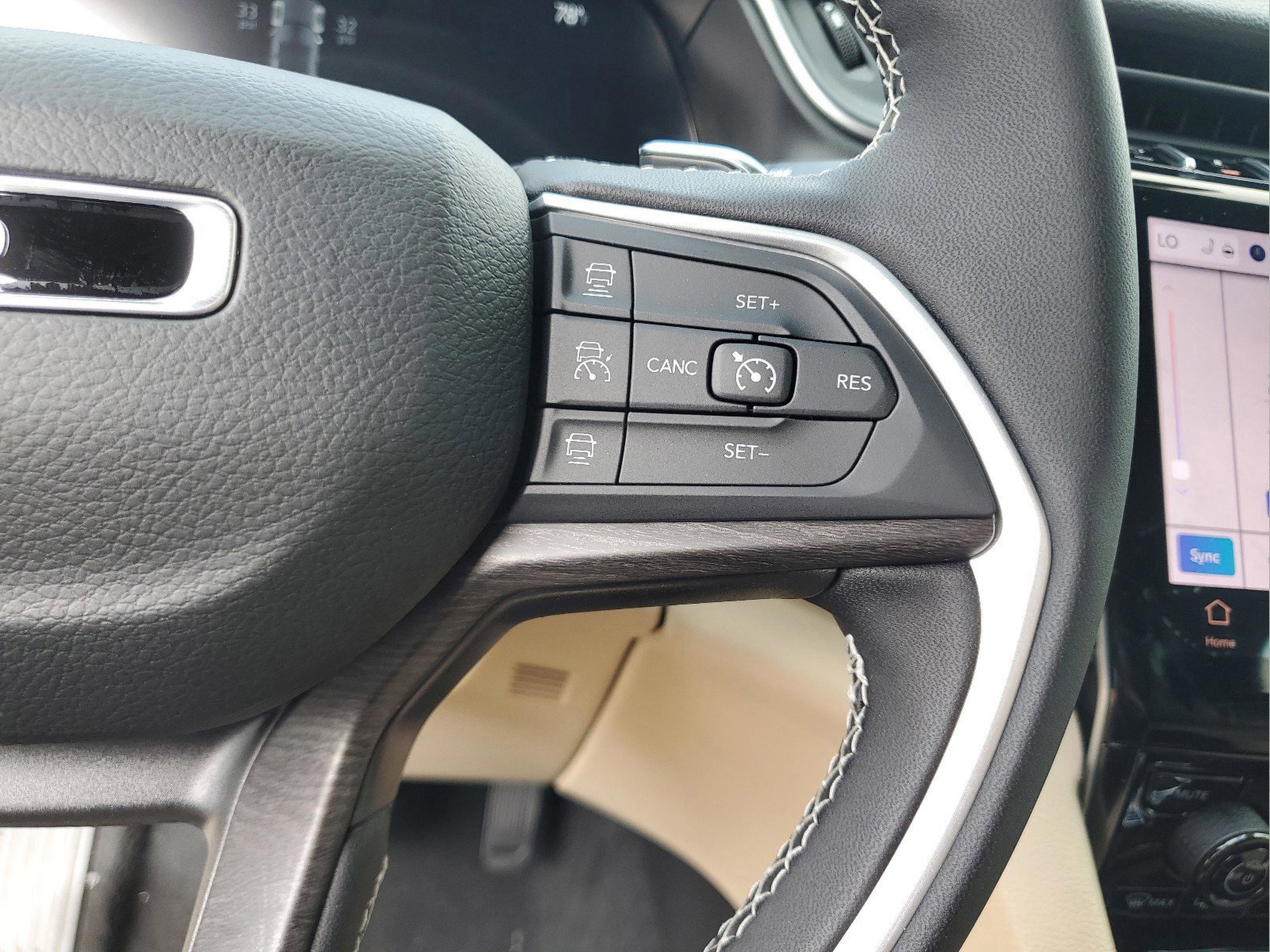 New 2025 Jeep Grand Cherokee Limited image 25