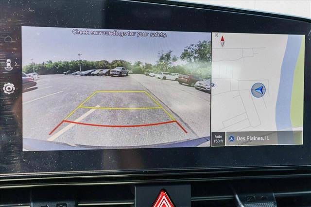 New 2025 Hyundai Elantra Limited image 18