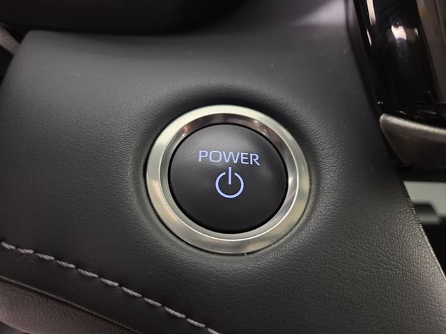 Used 2024 Toyota Highlander XLE AWD/4WD image 25