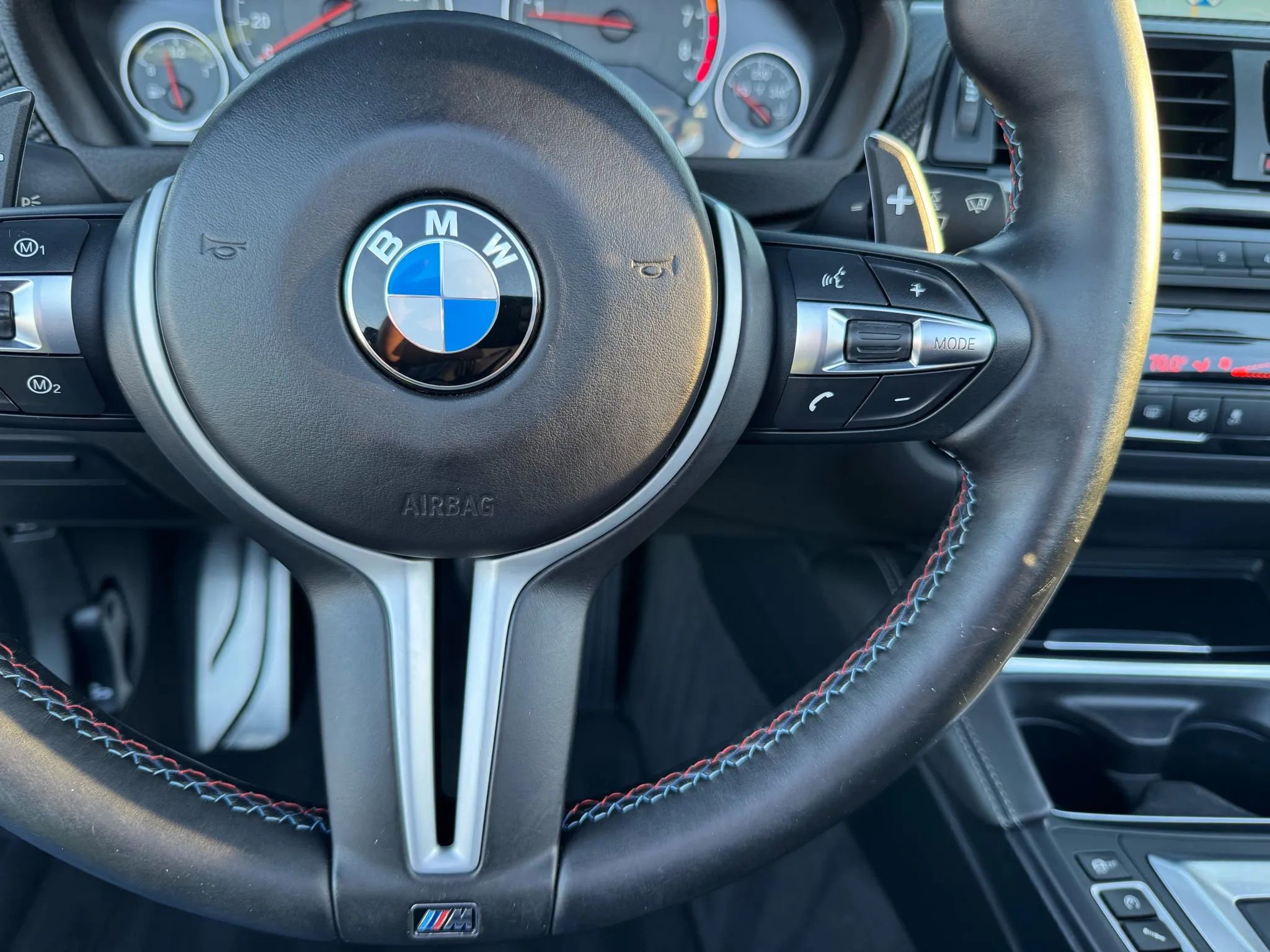 Used 2015 BMW M4 Convertible image 31