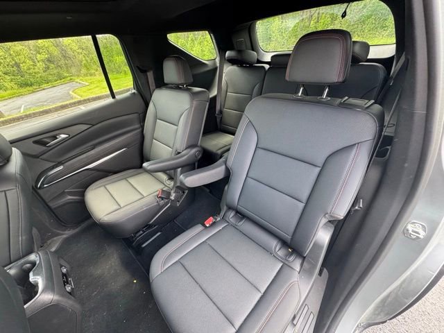 Used 2025 Chevrolet Traverse Z71 AWD/4WD image 15