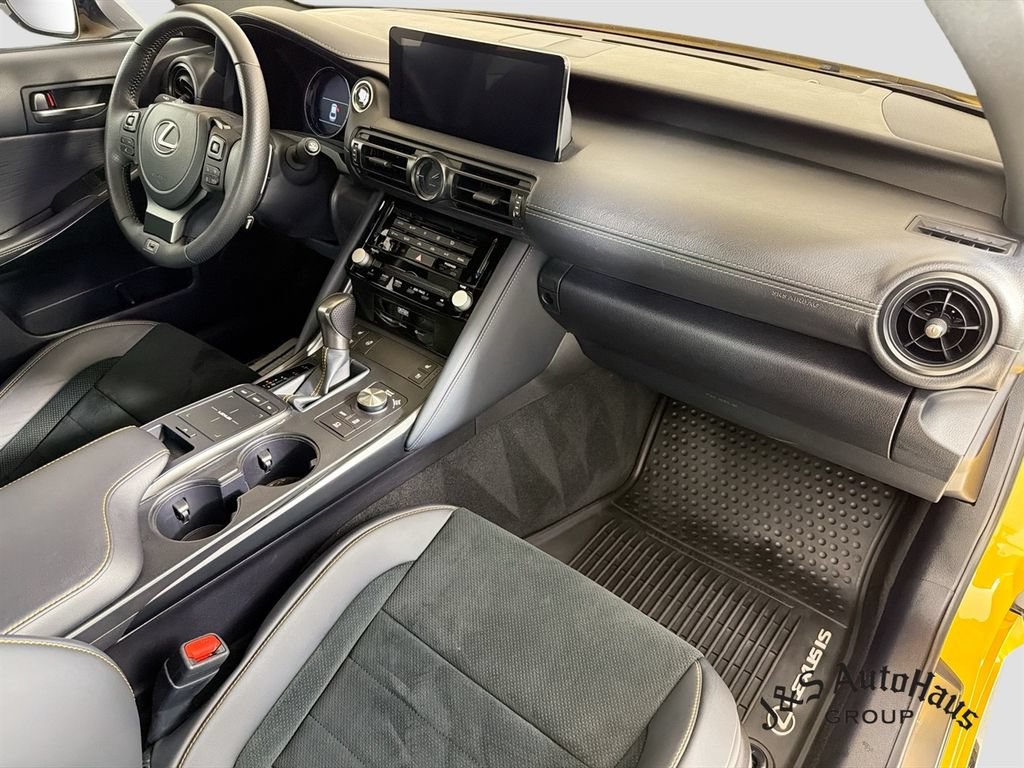Used 2025 Lexus IS 500 RWD image 36