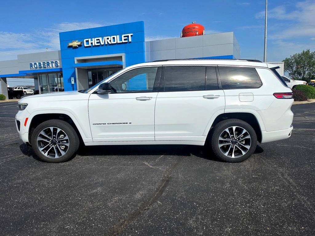 Used 2023 Jeep Grand Cherokee L Overland AWD/4WD image 3