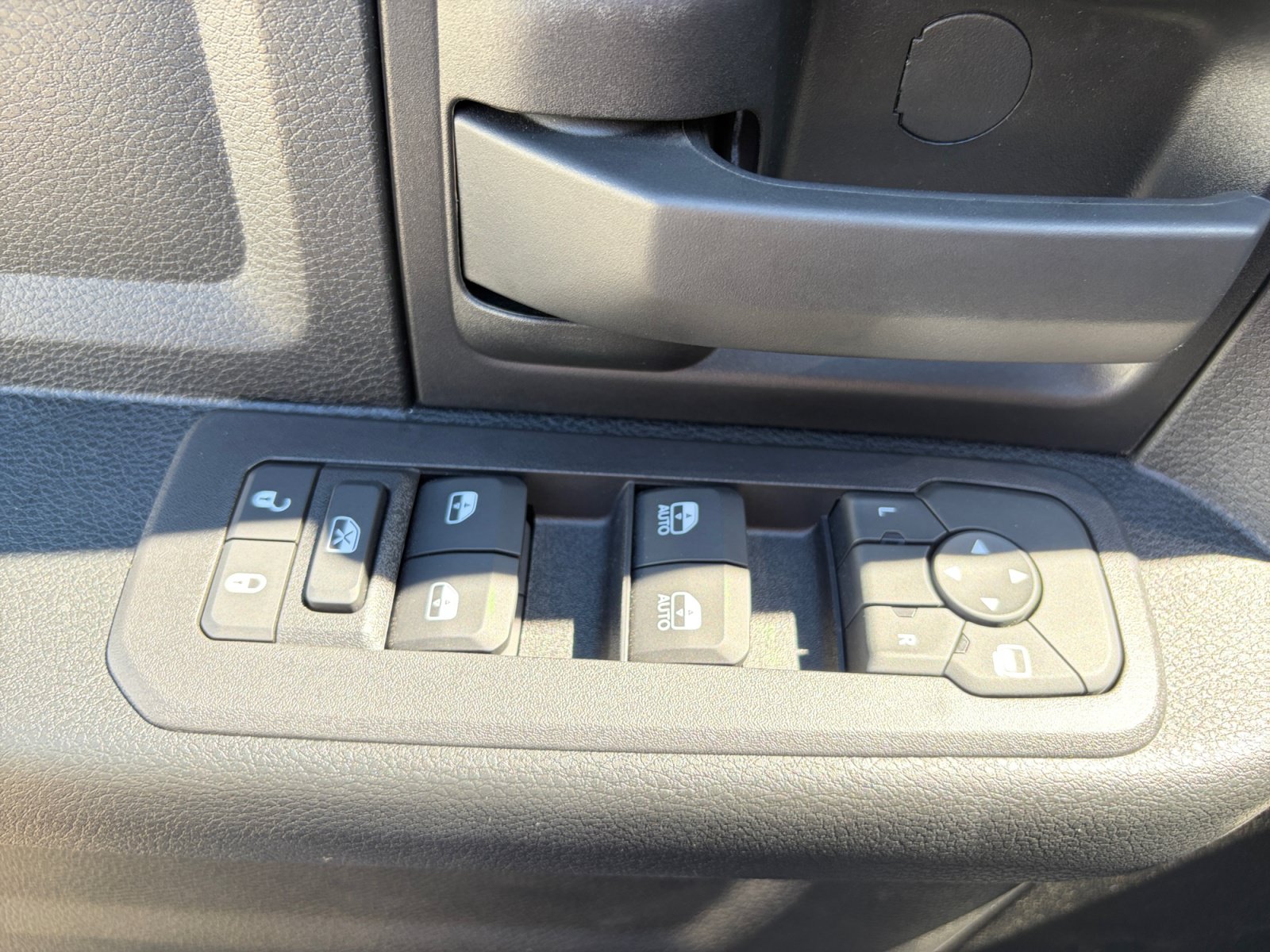 New 2027 RAM 5500 Tradesman w/ Chrome Appearance Group AWD/4WD image 13