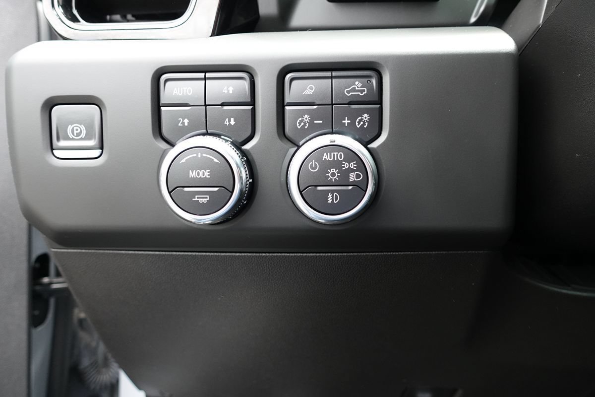 Used 2025 GMC Sierra 1500 AT4 w/ Technology Package AWD/4WD image 69
