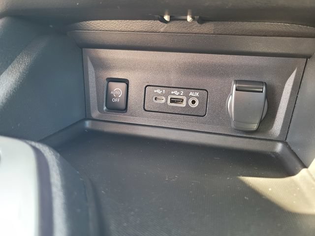 Certified 2024 Nissan Sentra SV FWD image 25
