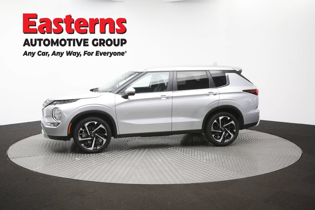 Used 2024 Mitsubishi Outlander SE FWD image 61