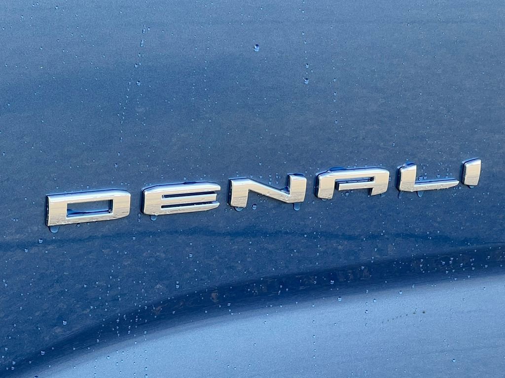 New 2026 GMC Terrain Denali w/ LPO, Floor Liner Package image 7