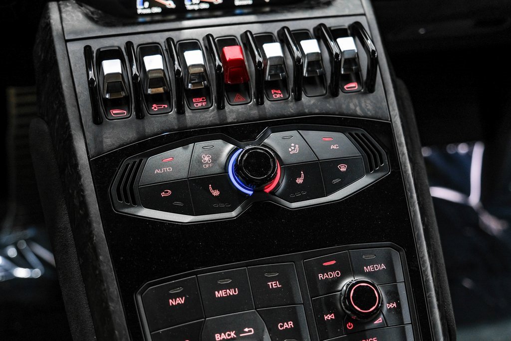 Used 2018 Lamborghini Huracan Performante image 28