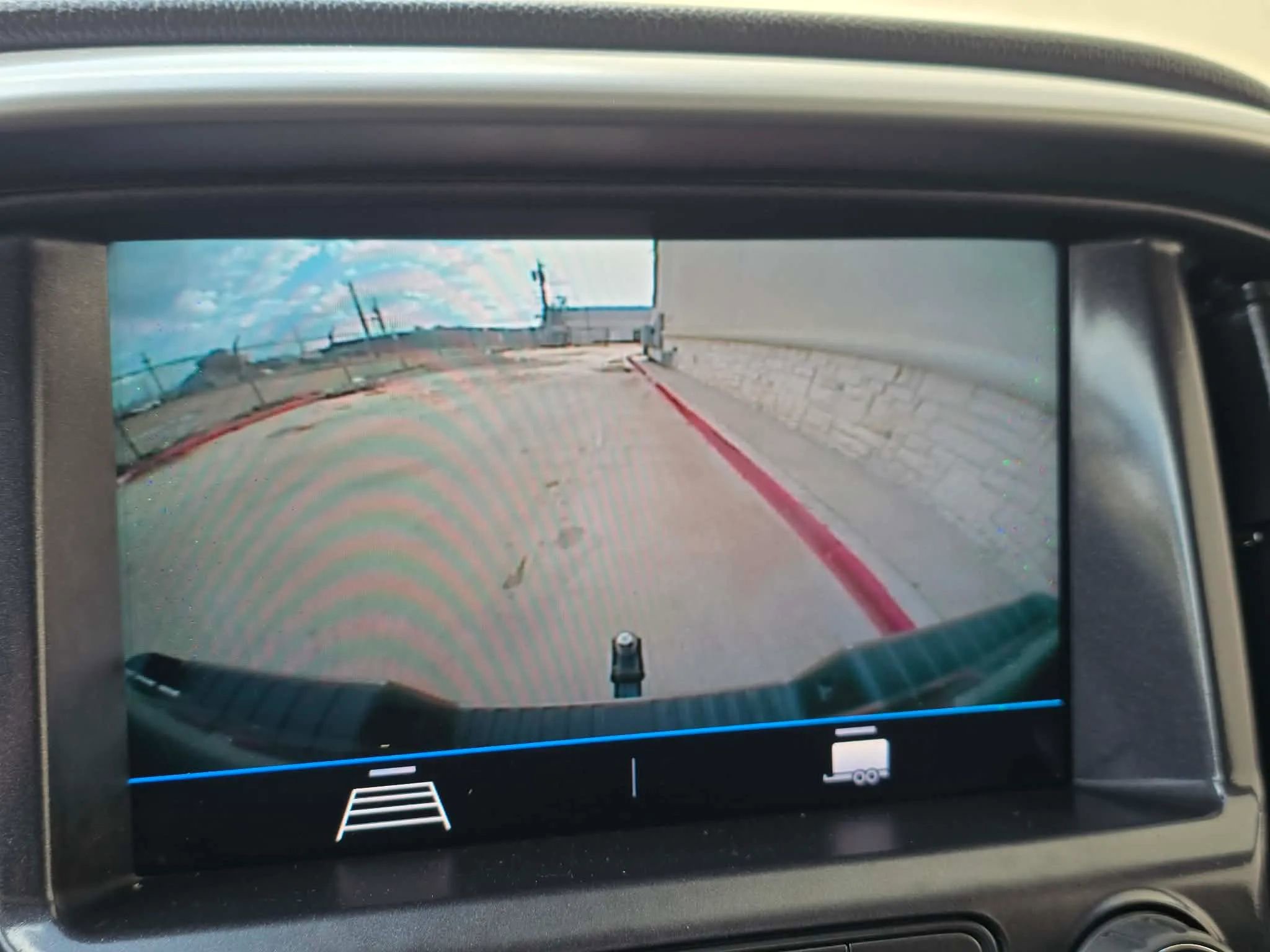 Used 2021 Chevrolet Colorado LT w/ Safety Package image 27