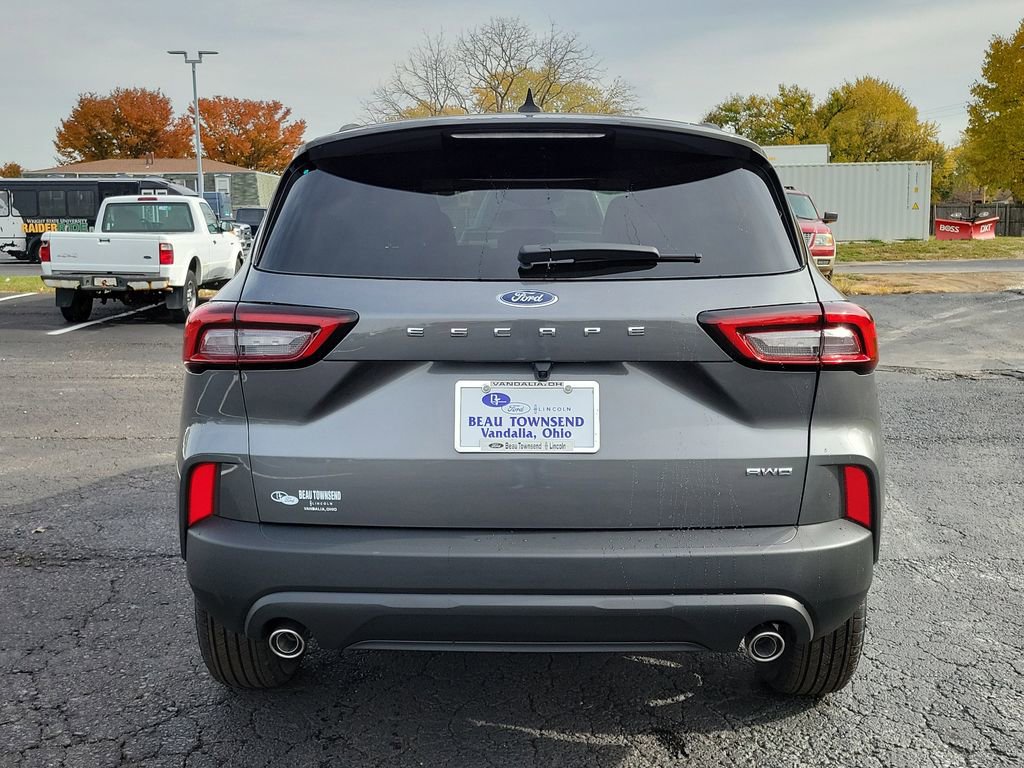 New 2026 Ford Escape ST-Line w/ Cold Weather Package image 5