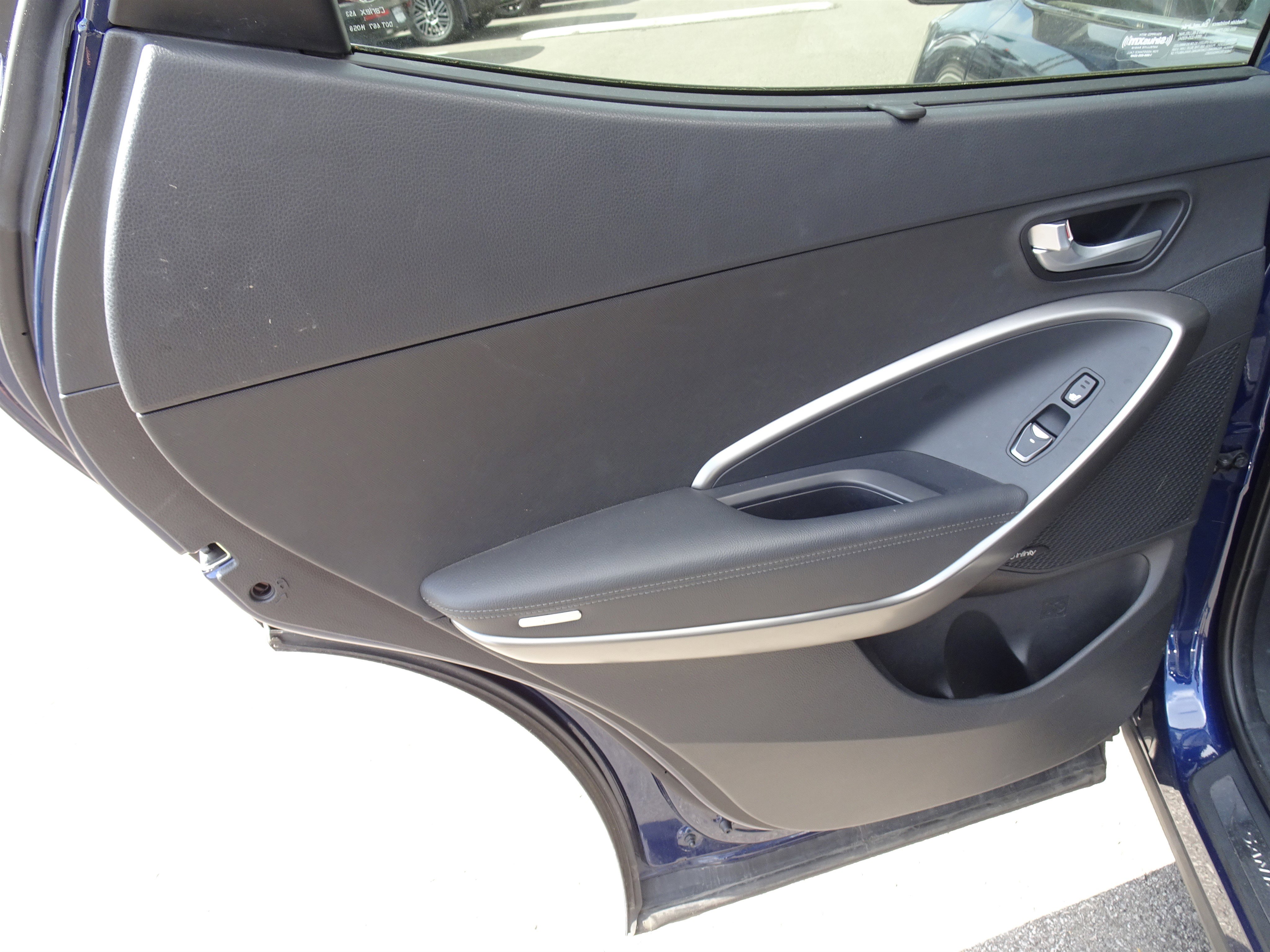 Used 2018 Hyundai Santa Fe Sport FWD image 16