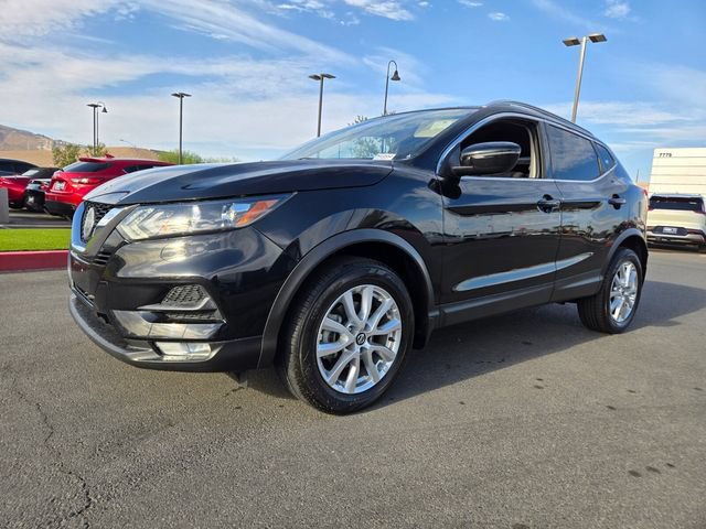 Used 2021 Nissan Rogue Sport SV FWD image 2