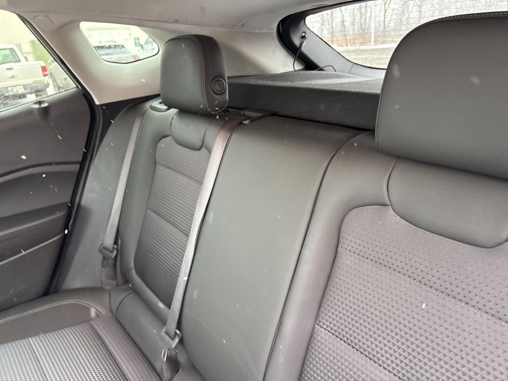 Used 2025 Chevrolet Trax LT w/ LT Convenience Package image 11