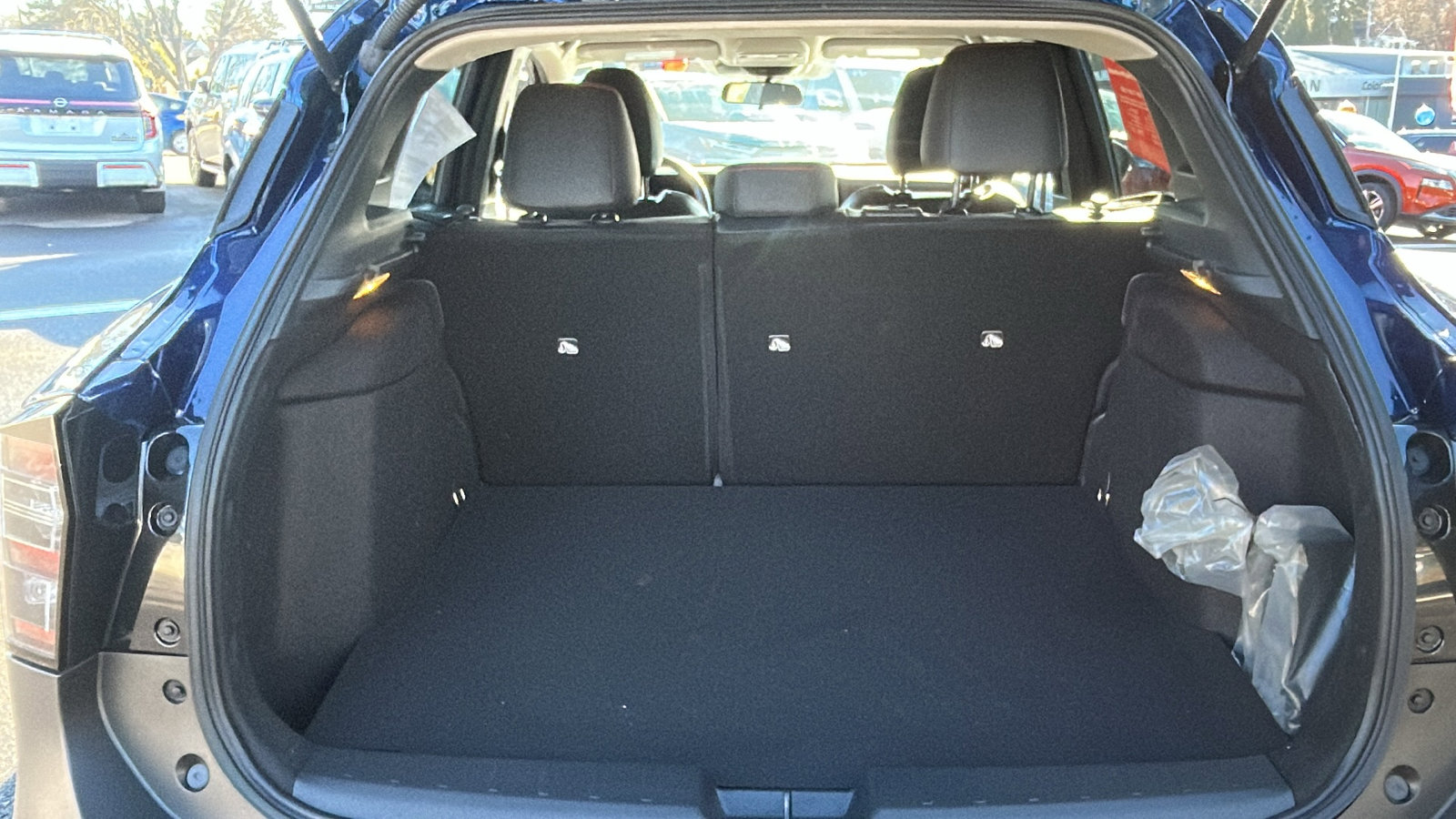 Certified 2025 Nissan Kicks SR image 7