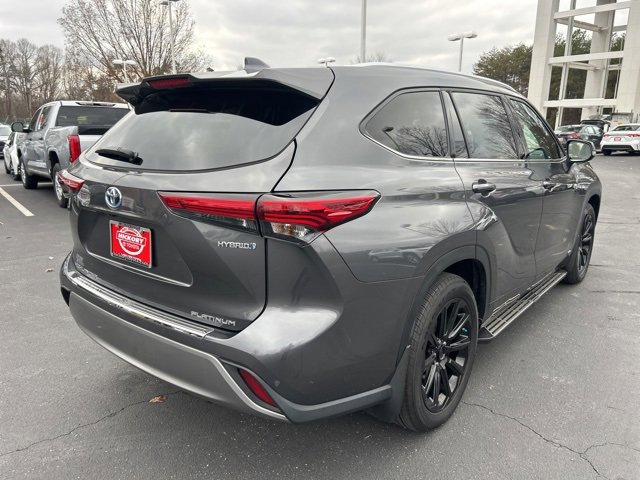 Used 2023 Toyota Highlander Platinum image 5