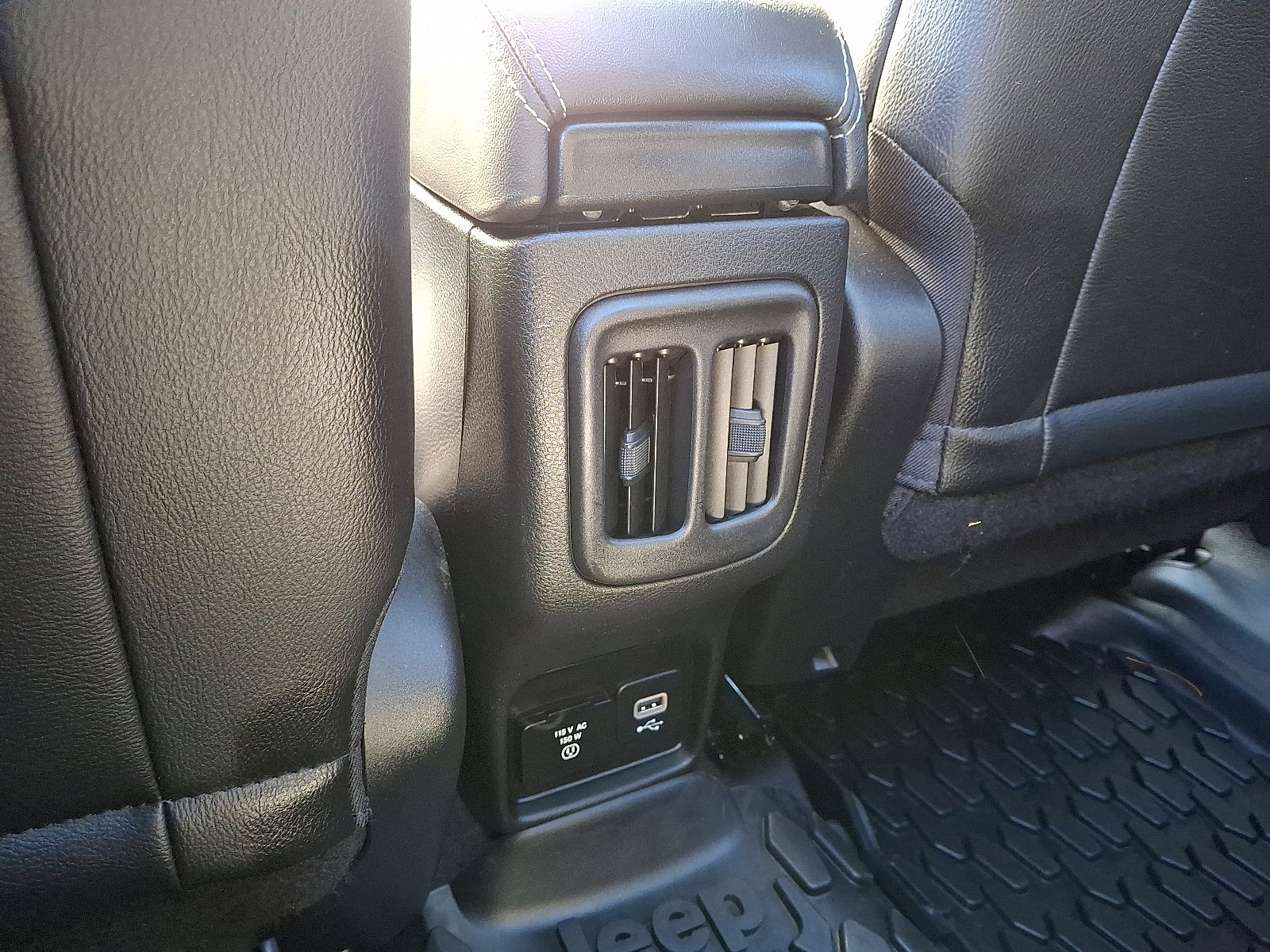 Used 2021 Jeep Compass Latitude w/ Sun and Sound Group image 12