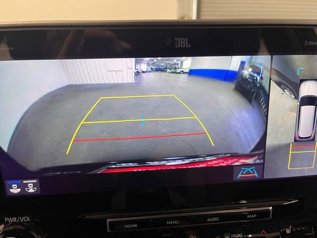 Used 2021 Toyota Highlander Limited image 28