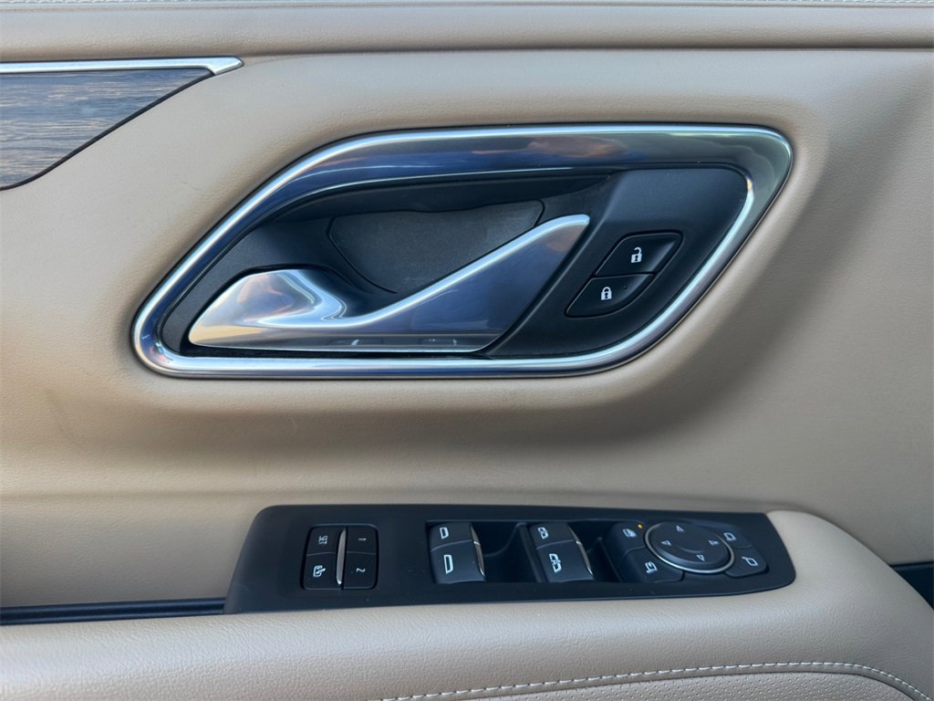 Used 2023 Chevrolet Tahoe Premier image 9