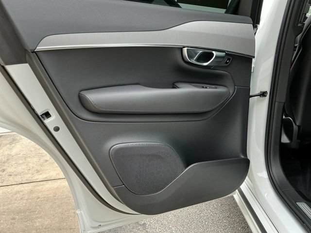 Certified 2025 Volvo XC90 B5 Core AWD/4WD image 28