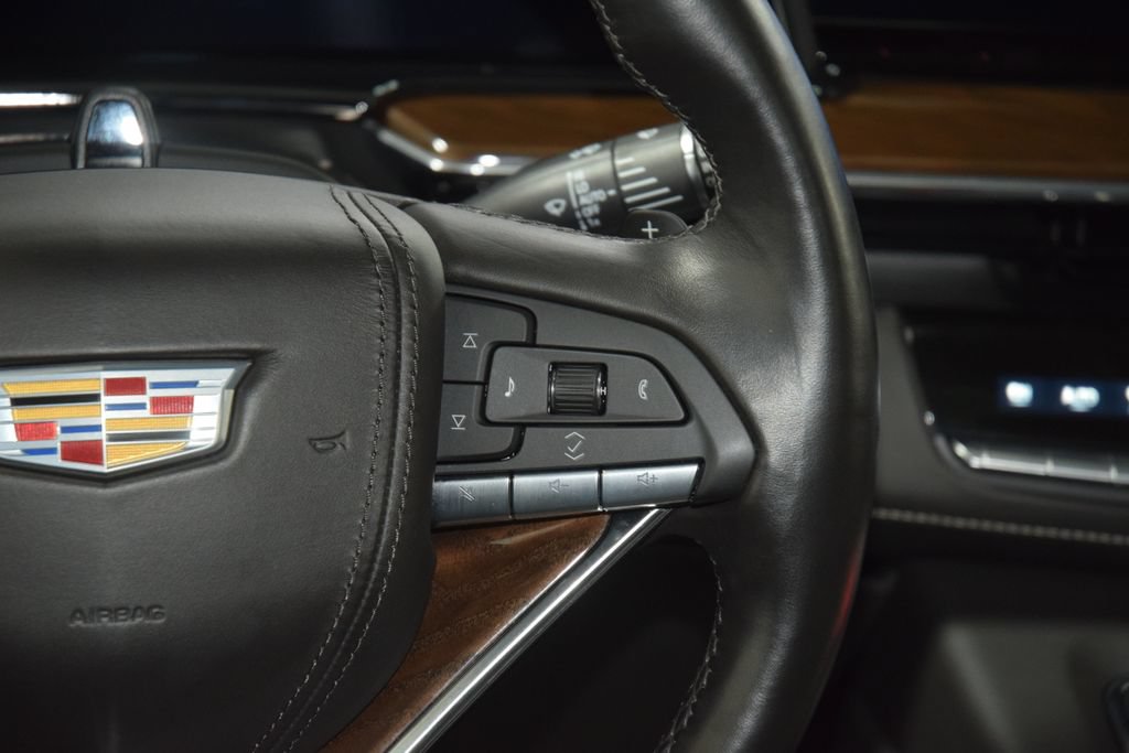 Used 2024 Cadillac Escalade ESV Premium Luxury Platinum AWD/4WD image 42