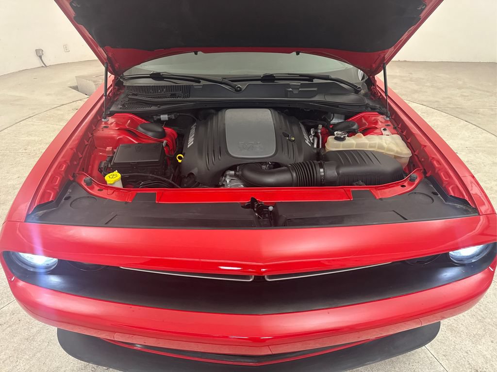 Used 2019 Dodge Challenger R/T RWD image 16