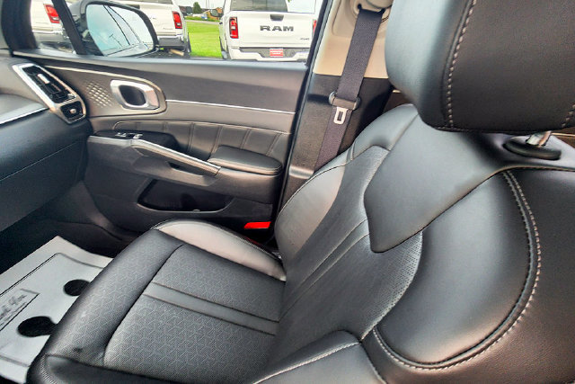 Used 2023 Kia Sorento SX AWD/4WD image 21