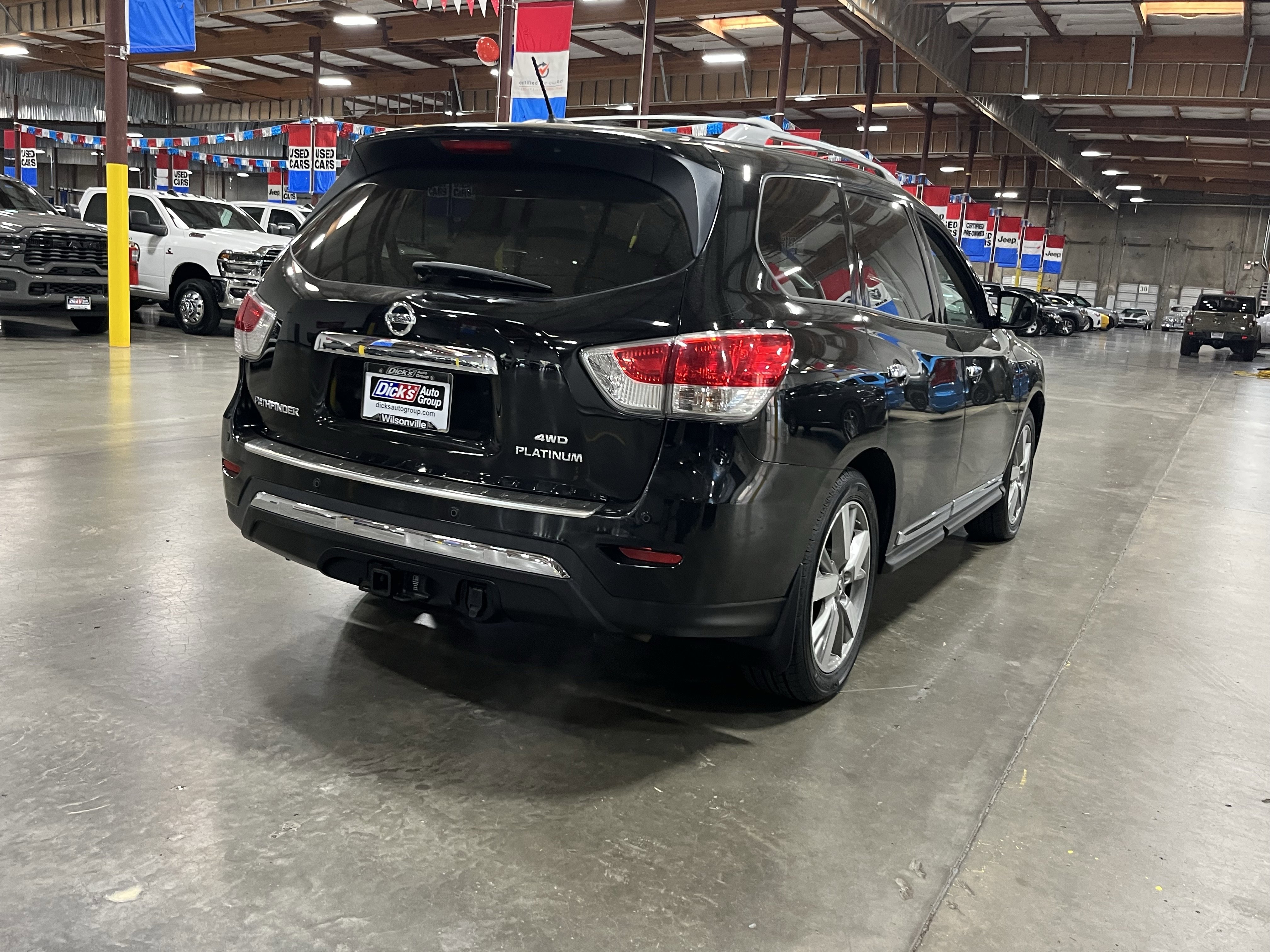 Used 2013 Nissan Pathfinder Platinum w/ Platinum Premium Pkg AWD/4WD image 5