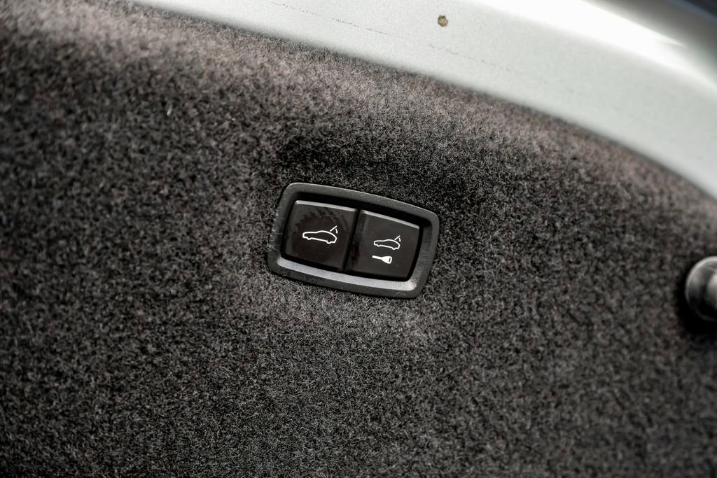 Used 2022 Porsche Taycan image 56