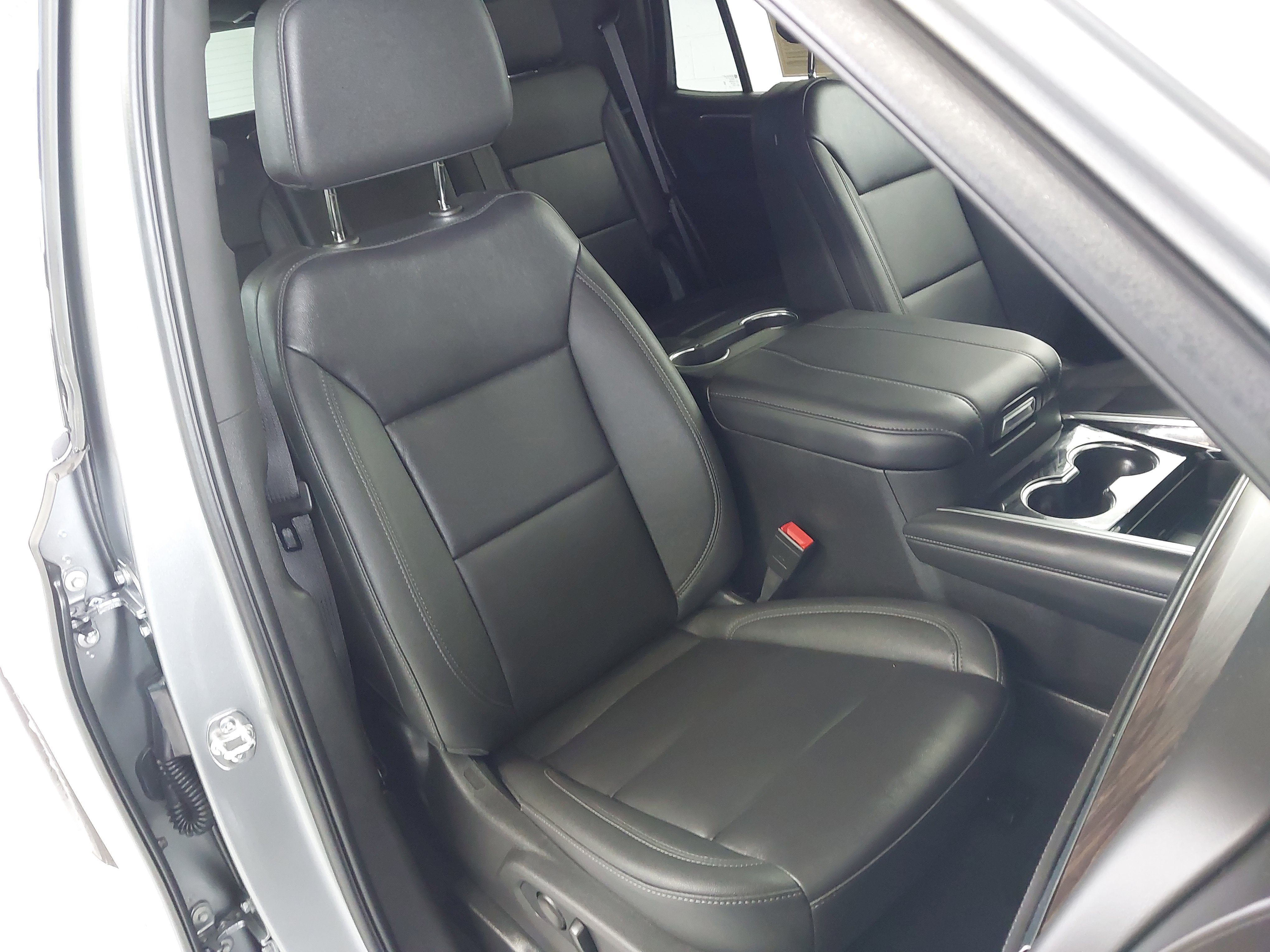 Used 2026 Chevrolet Tahoe LT AWD/4WD image 28