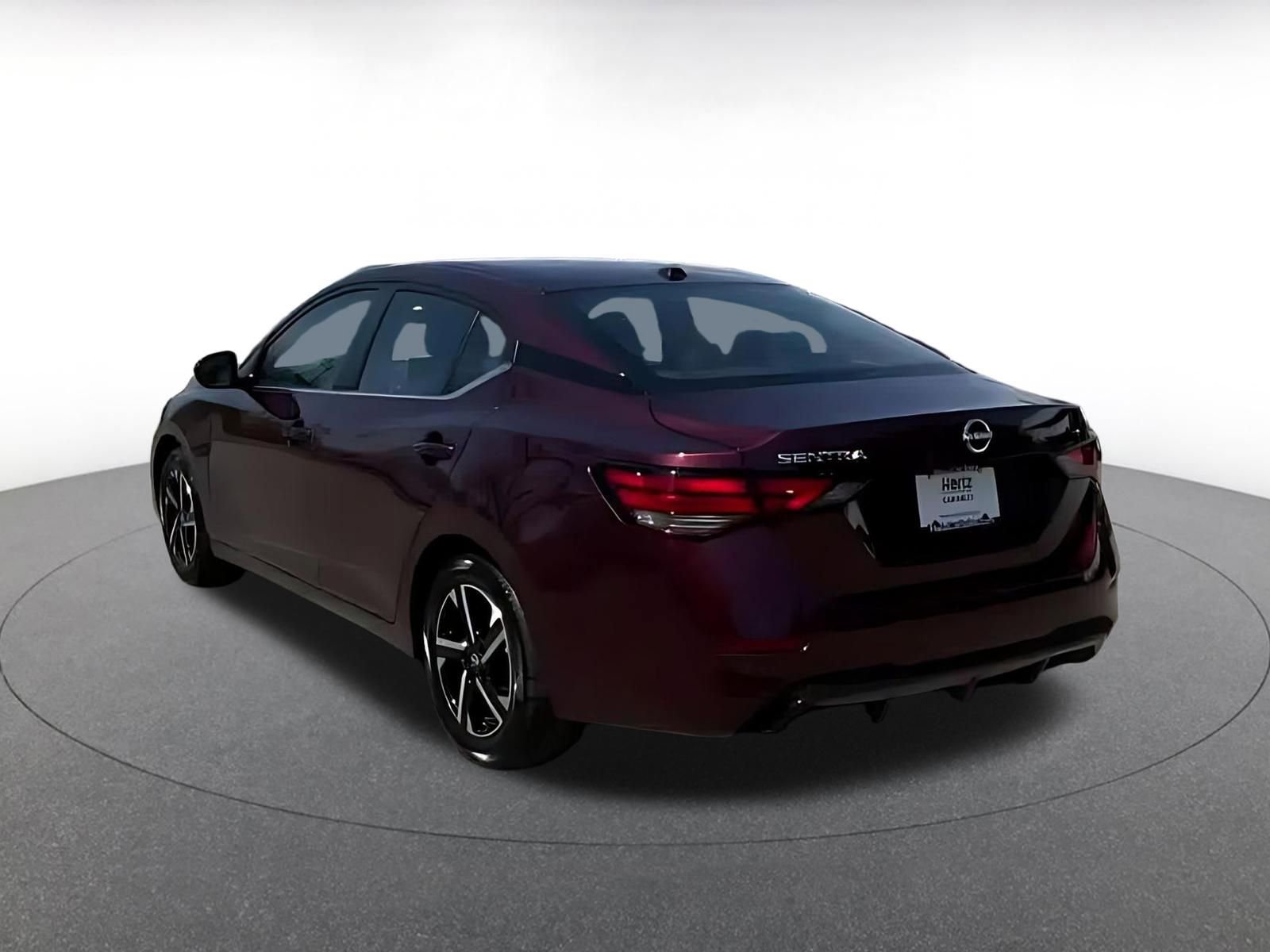 Used 2025 Nissan Sentra SV image 9