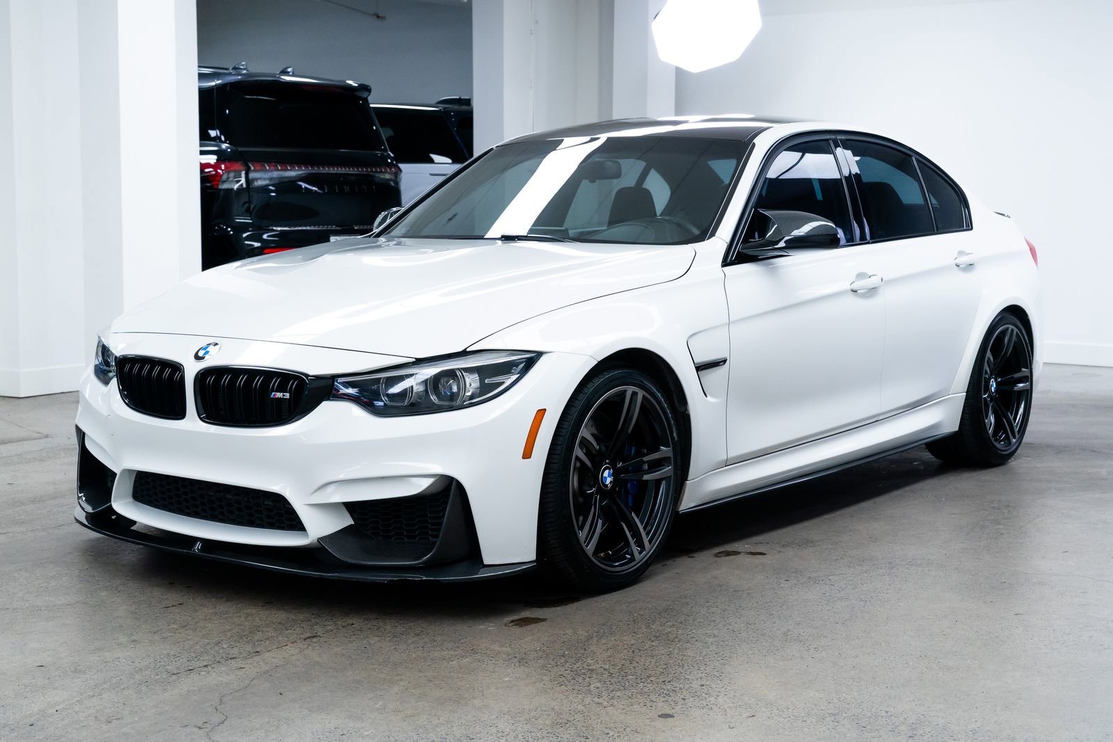 Used 2018 BMW M3 image 3