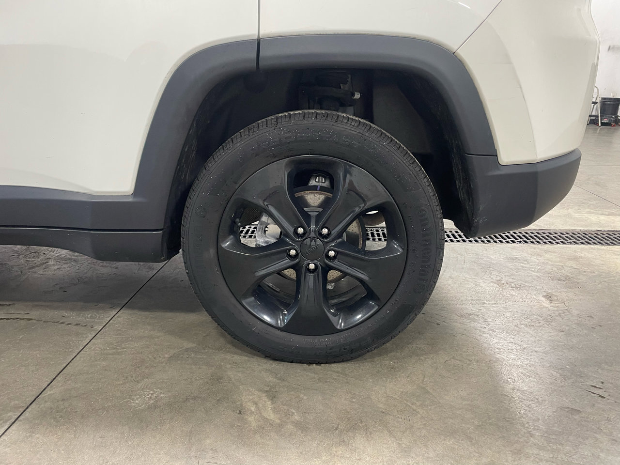 Used 2021 Jeep Compass Altitude image 24