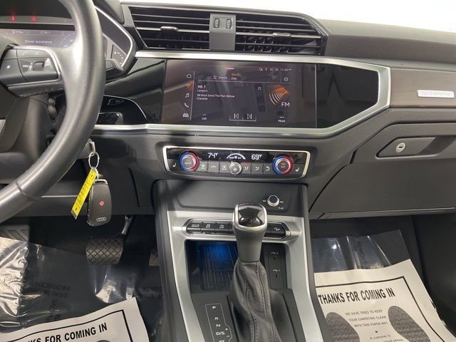 Used 2022 Audi Q3 2.0T Premium Plus image 24