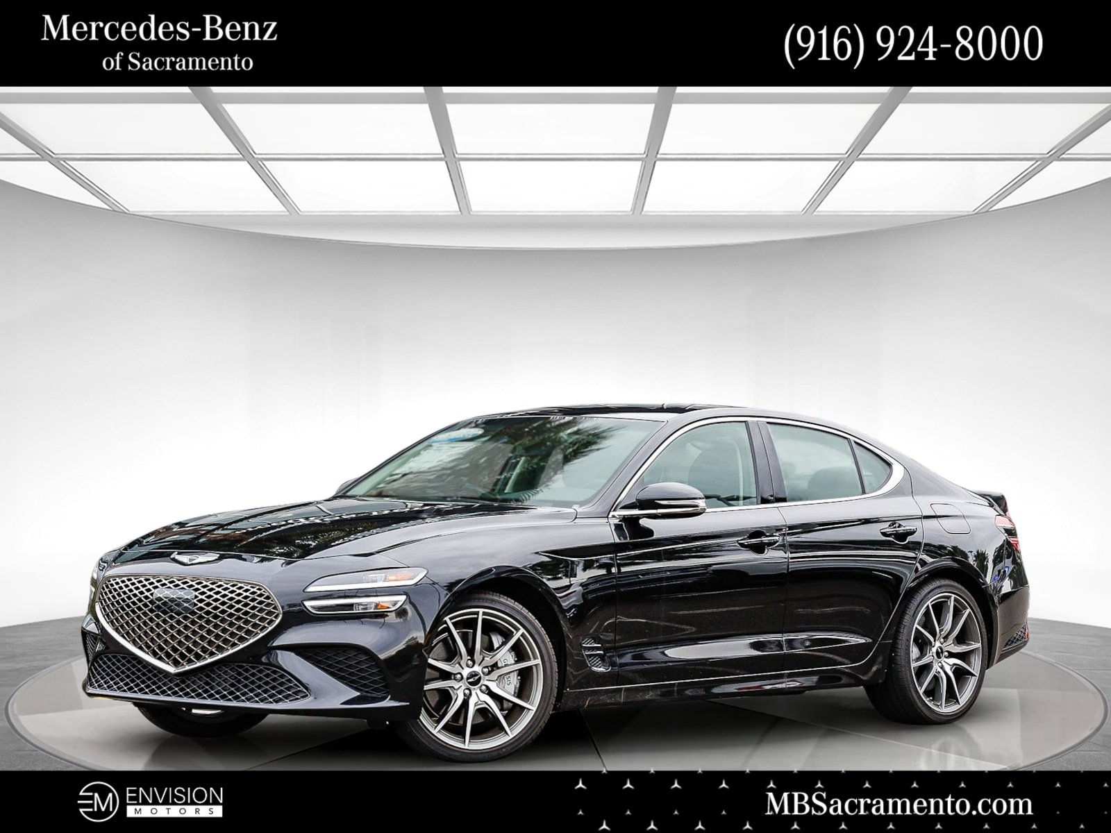 Used 2025 Genesis G70 2.5T image 1