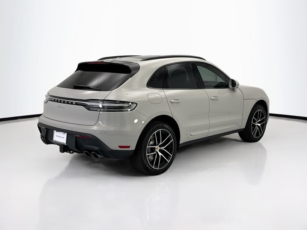 Used 2026 Porsche Macan AWD/4WD image 7