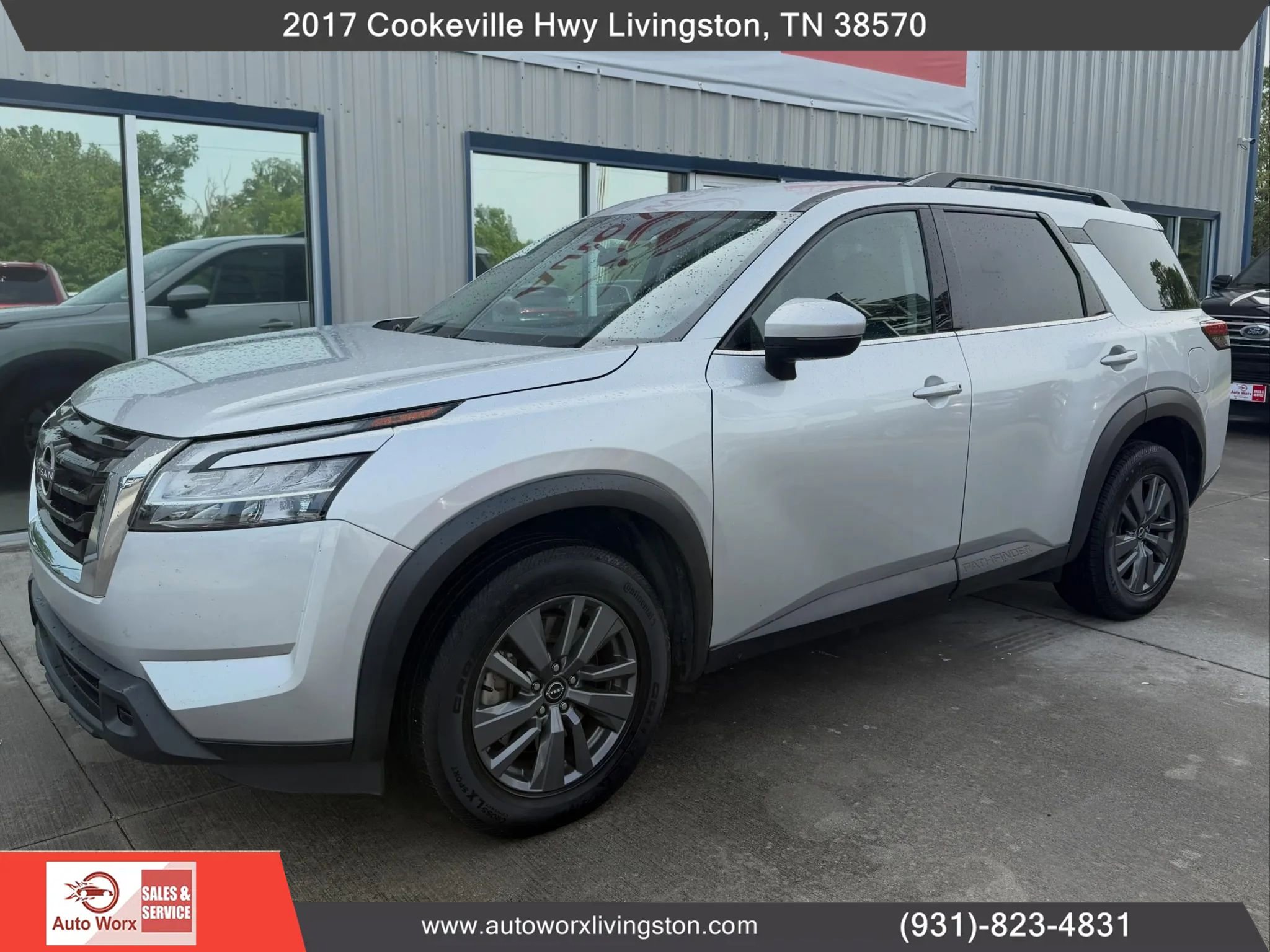 Used 2022 Nissan Pathfinder SV AWD/4WD image 1