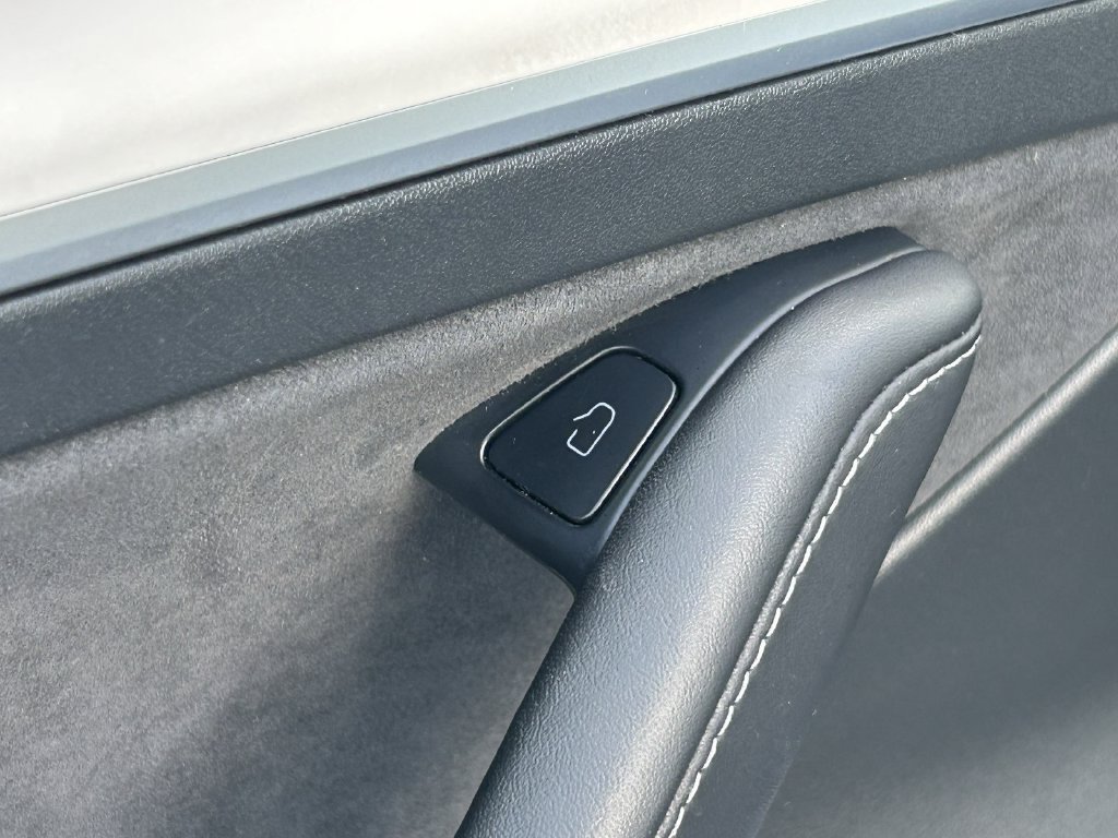 Used 2023 Tesla Model 3 Standard Range RWD image 24