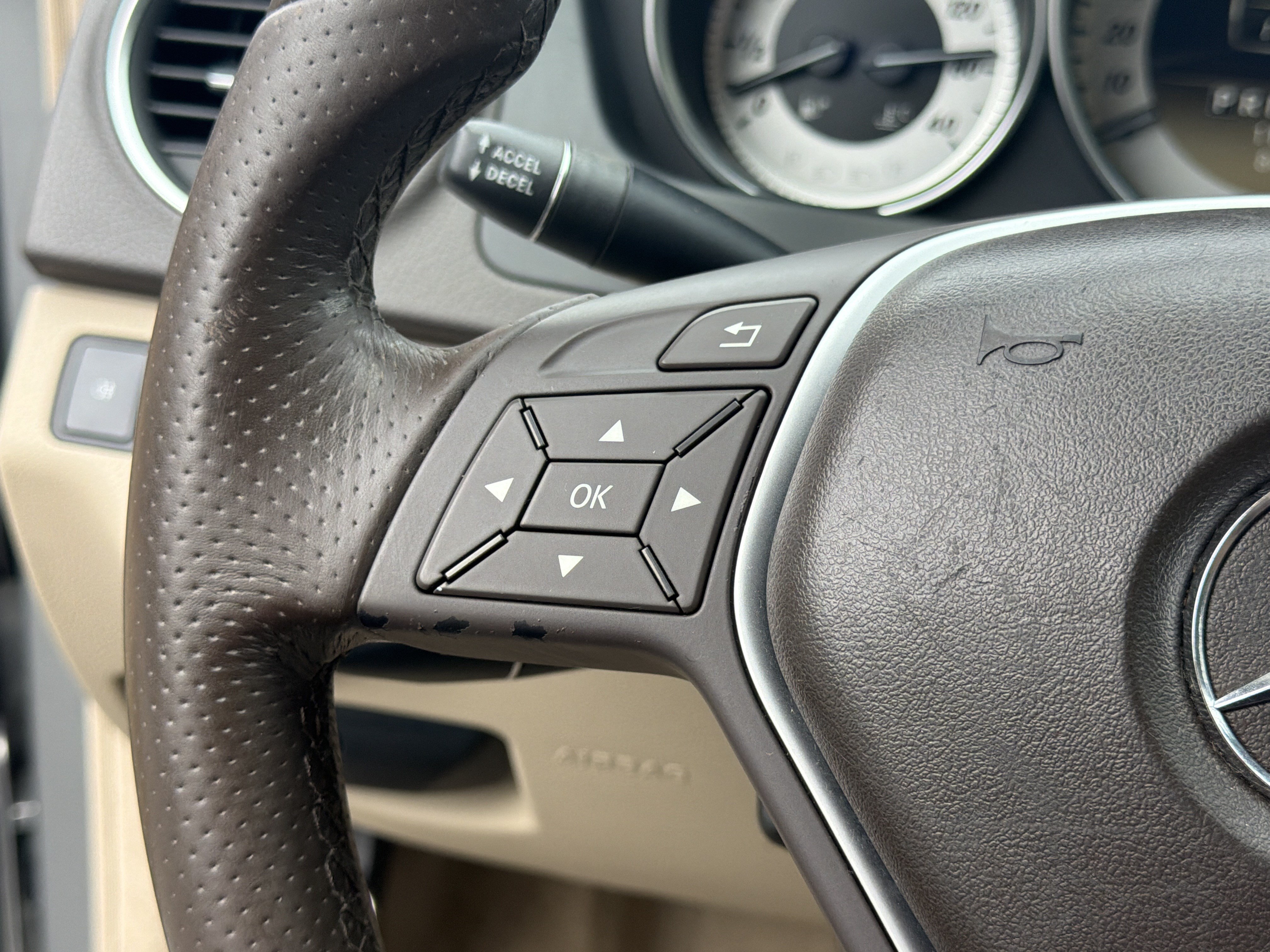 Used 2012 Mercedes-Benz C 300 4MATIC Sedan image 35