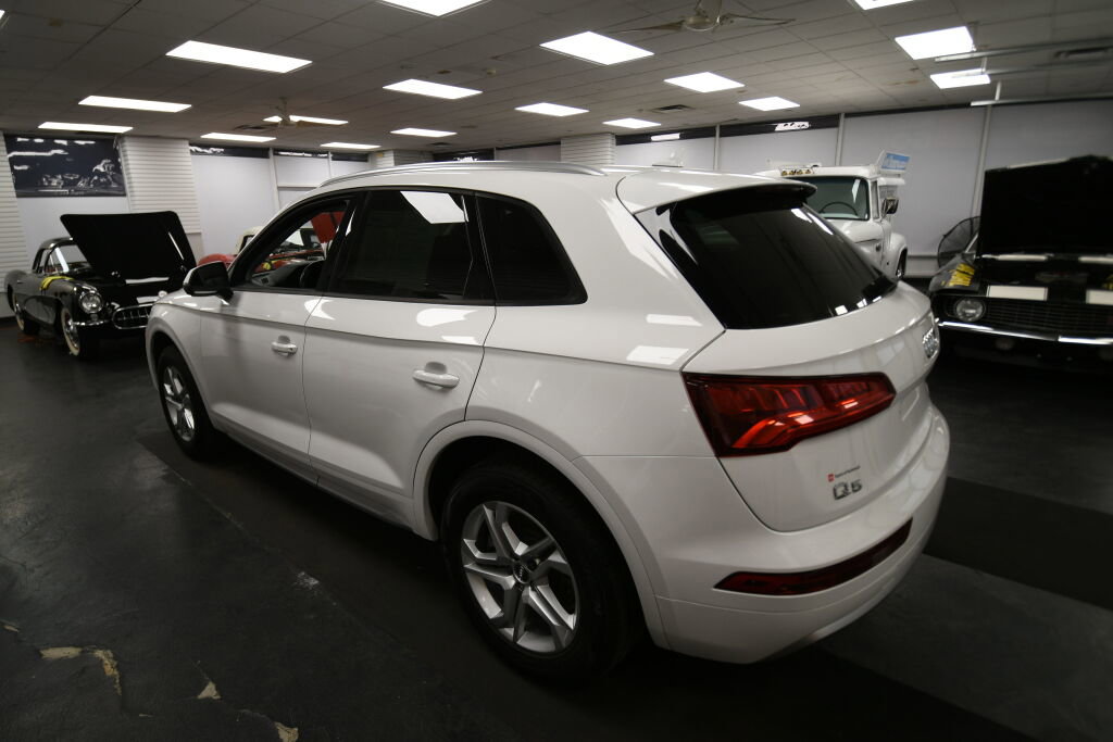 Used 2018 Audi Q5 2.0T Premium w/ Convenience Package AWD/4WD image 4