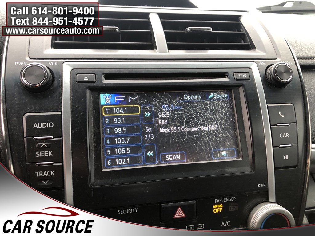 Used 2014 Toyota Camry L image 19