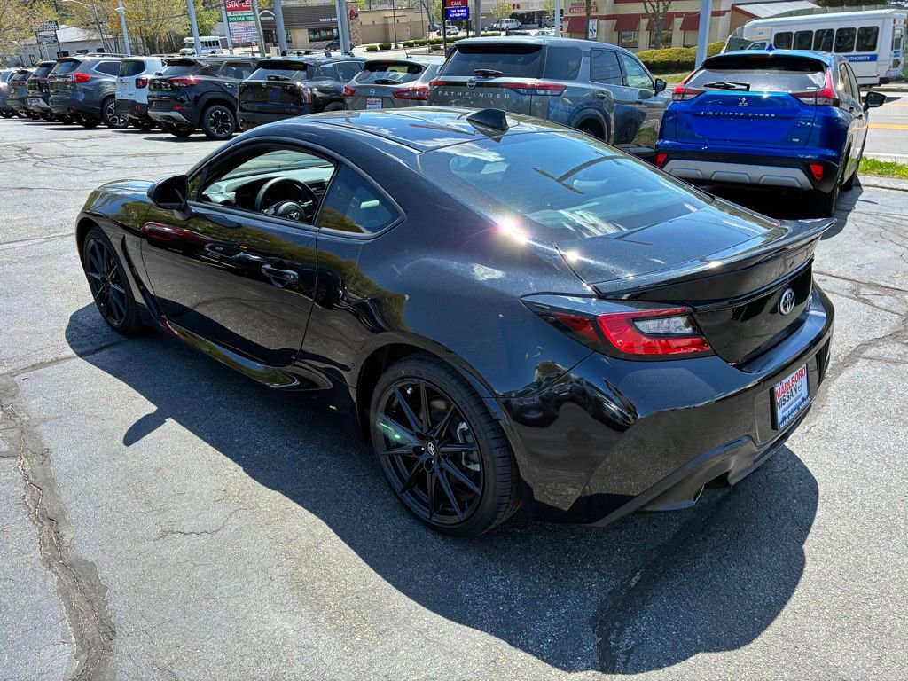 Used 2024 Toyota GR86 Premium RWD image 5
