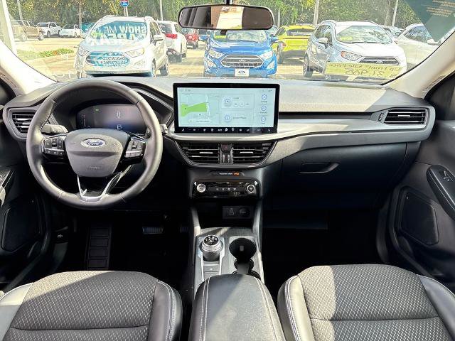 Certified 2025 Ford Escape SE image 6