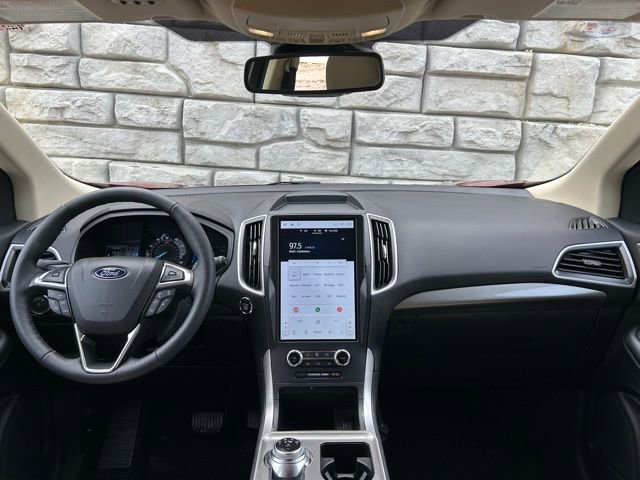 Used 2024 Ford Edge SEL w/ Convenience Package image 10