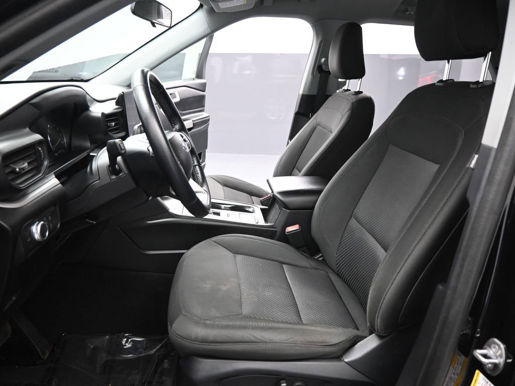 Certified 2022 Ford Explorer XLT image 10