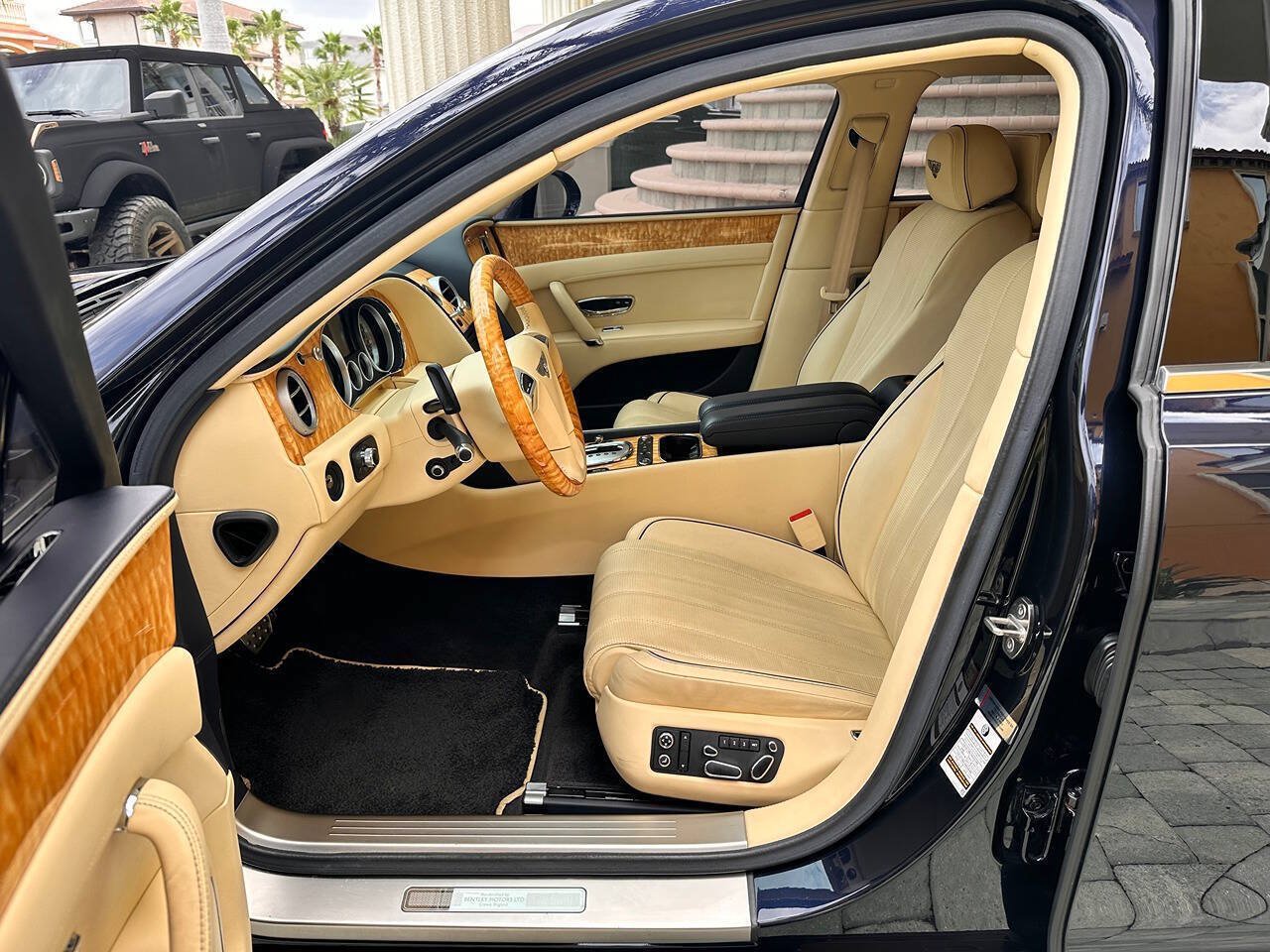 Used 2014 Bentley Flying Spur W12 AWD/4WD image 22