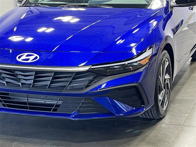 Used 2025 Hyundai Elantra Sport image 9