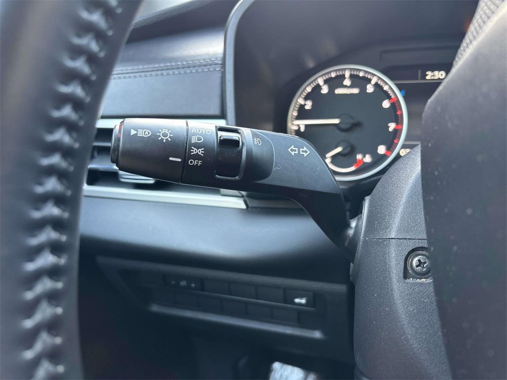 Used 2024 Mitsubishi Outlander SE image 27