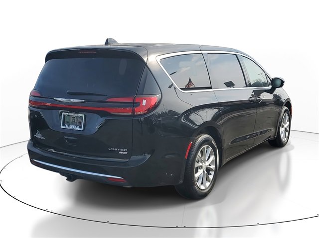 New 2026 Chrysler Pacifica Limited w/ Trailer Tow Group image 4